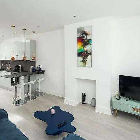 1 Bedroom Flat In Barons Court London Exterior photo
