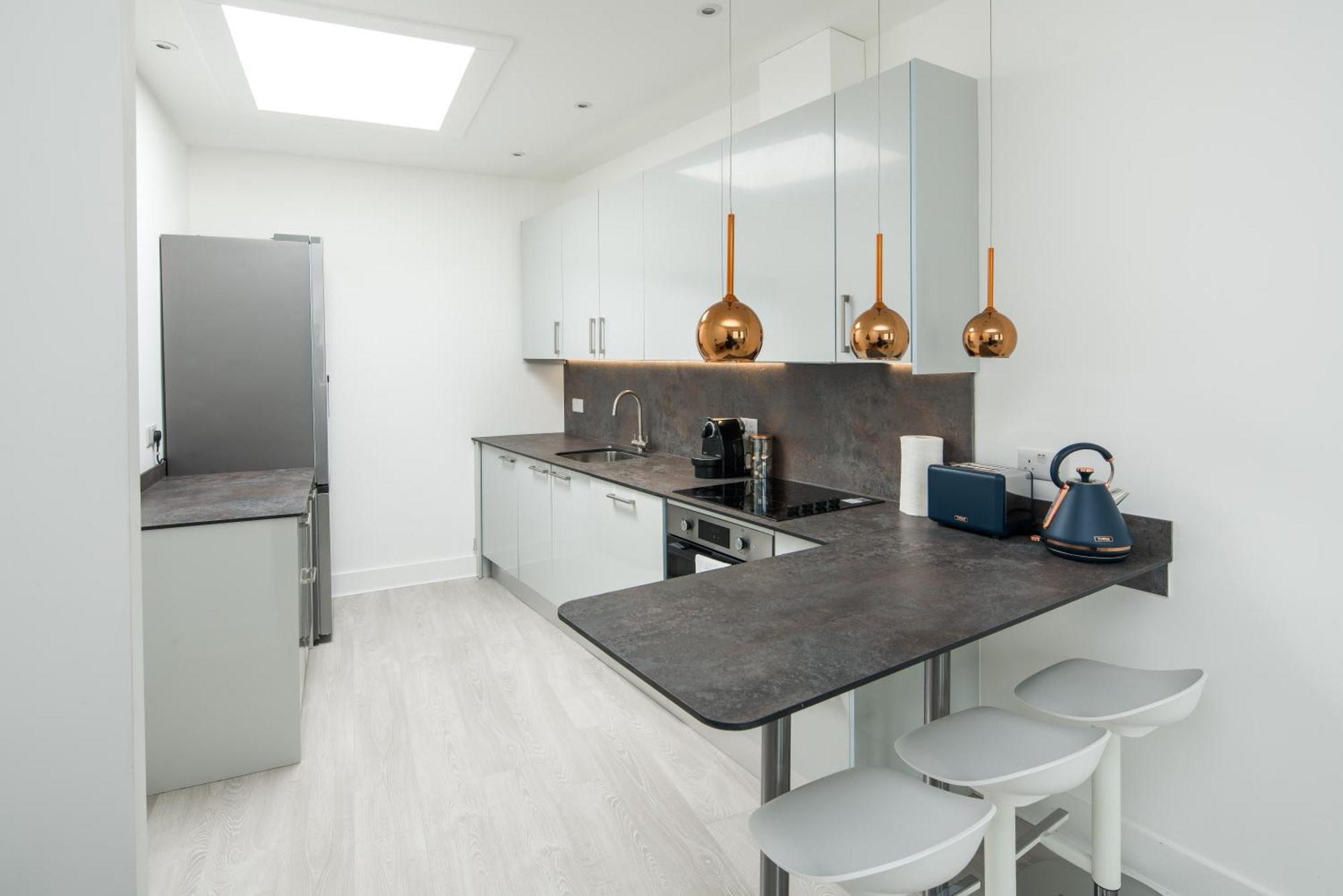 1 Bedroom Flat In Barons Court Апартаменты
